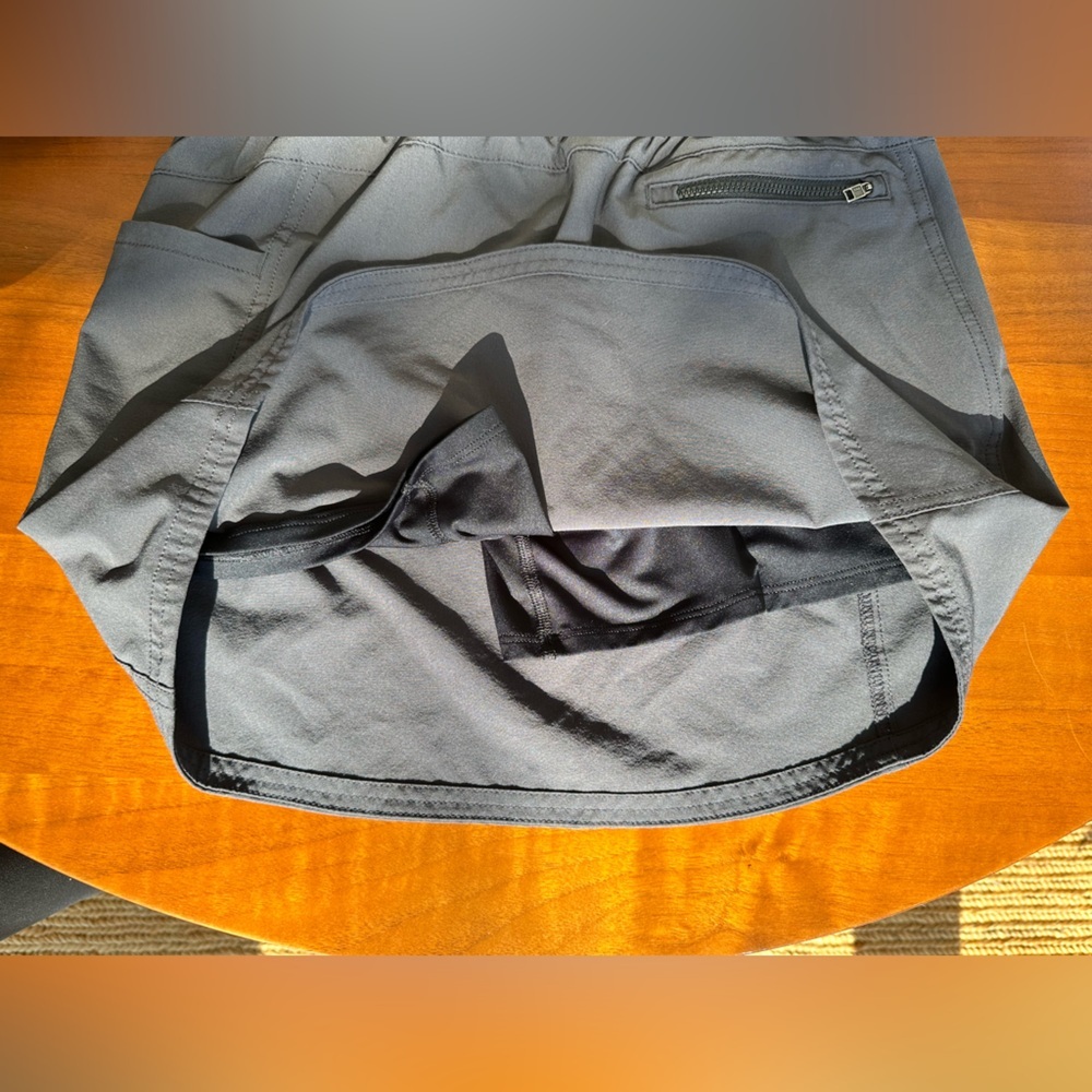 Patagonia Hiking Skirt w/ biker shorts - Picture 3 of 4